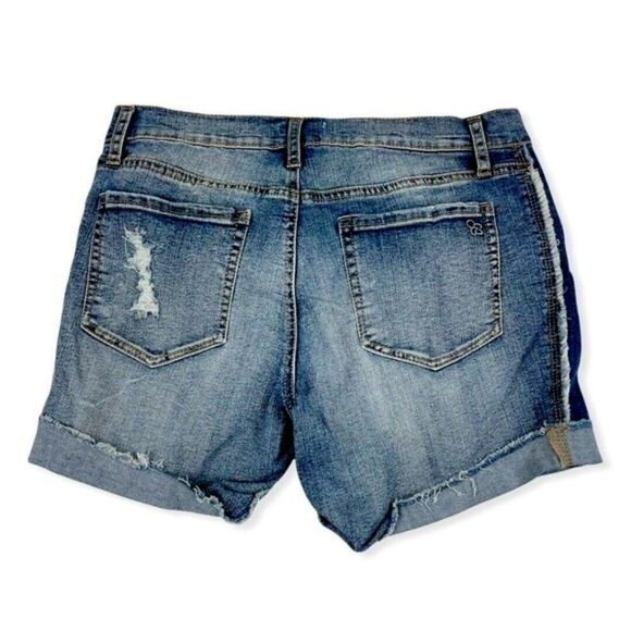 Jessica Simpson Shorts Size 28 Mika Distressed Best Friend NWOT - Picture 2 of 8